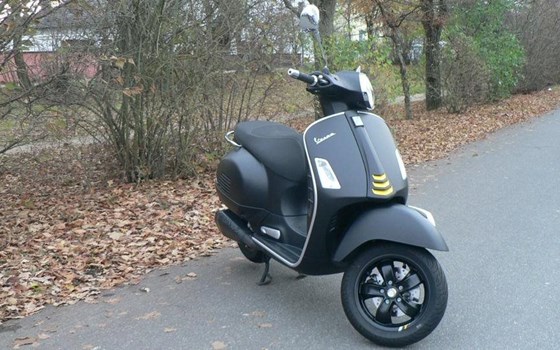 Gebrauchtmotorrad Vespa GTS 300 hpe Super Tech - Bild 3