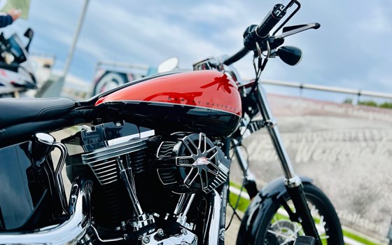 Gebrauchtmotorrad Harley-Davidson Softail Blackline FXS - Bild 1