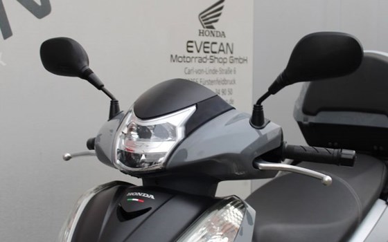 Gebrauchtmotorrad Honda SH300i - Bild 6