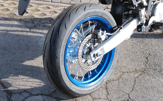 Neufahrzeug Suzuki DR-Z4SM - Bild 6