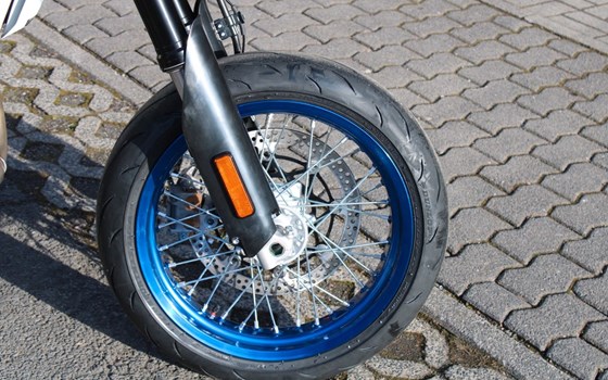 Neufahrzeug Suzuki DR-Z4SM - Bild 9