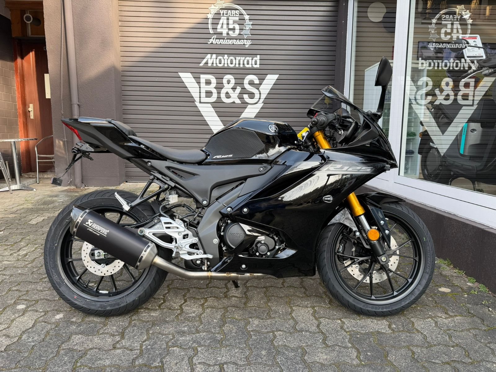 Yamaha R125 
