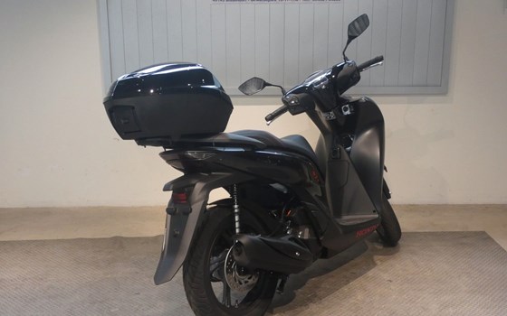 Gebrauchtmotorrad Honda SH125i - Bild 4
