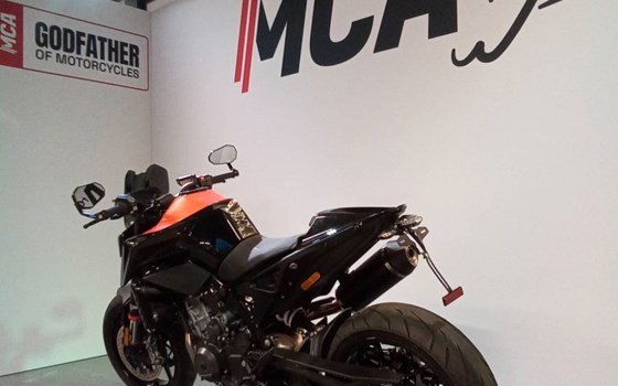 Gebrauchtmotorrad KTM 890 Duke - Bild 2