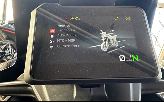 Gebrauchtmotorrad KTM 890 SMT - Bild 8