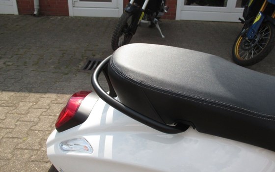 Neufahrzeug Vespa Primavera 125 - Bild 10