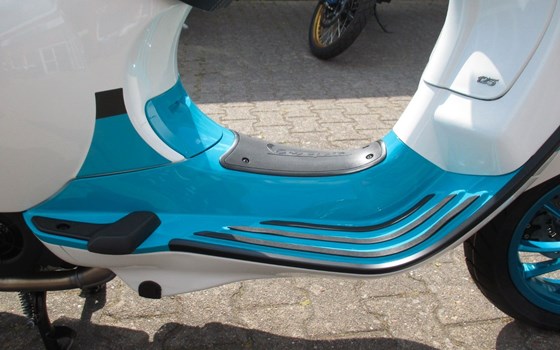 Neufahrzeug Vespa Primavera 125 - Bild 12