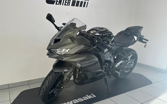 Neufahrzeug Kawasaki Ninja ZX-4RR - Bild 6
