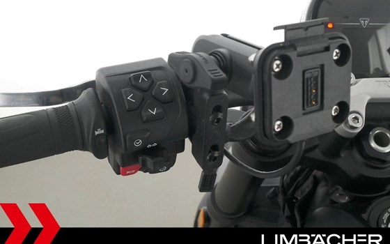 Gebrauchtmotorrad Triumph Trident 660 - Bild 20