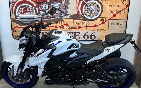 Gebrauchtmotorrad Suzuki GSX 750 - Bild 3