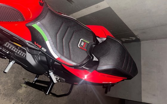 Gebrauchtmotorrad Ducati Panigale V4 S - Bild 3