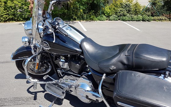 Gebrauchtmotorrad Harley-Davidson Road King Classic FLHRC - Bild 7