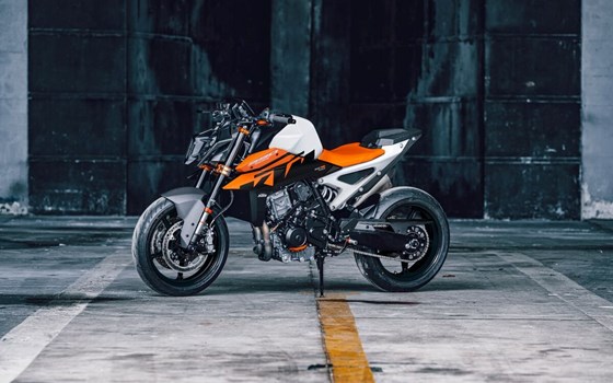 Neufahrzeug KTM 990 Duke - Bild 1