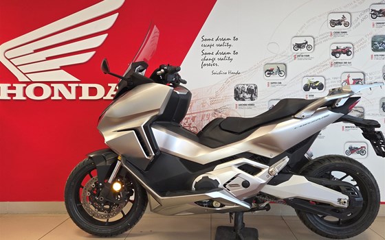 Gebrauchtmotorrad Honda Forza 750 - Bild 1