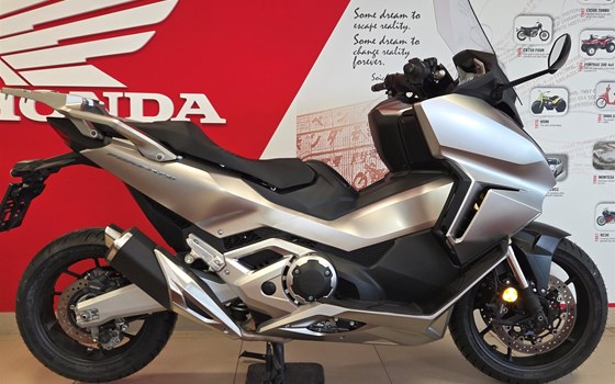 Gebrauchtmotorrad Honda Forza 750 - Bild 6