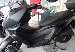 Neumotorrad Kymco Sky Town 125i ABS