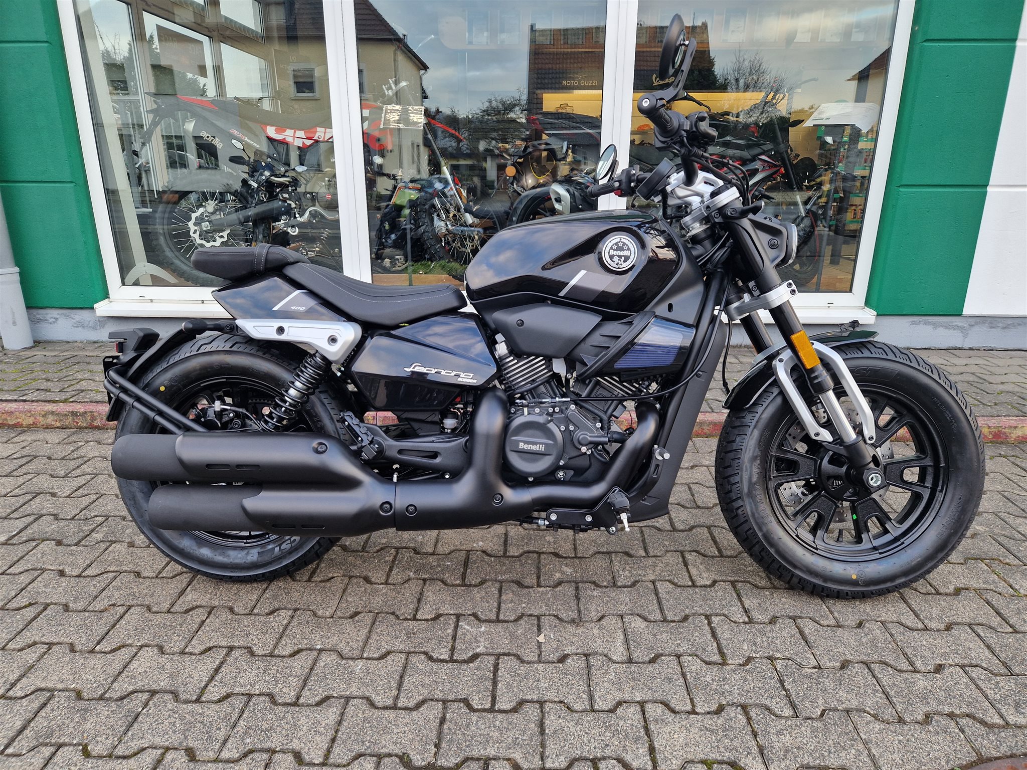 Benelli Leoncino Bobber 400