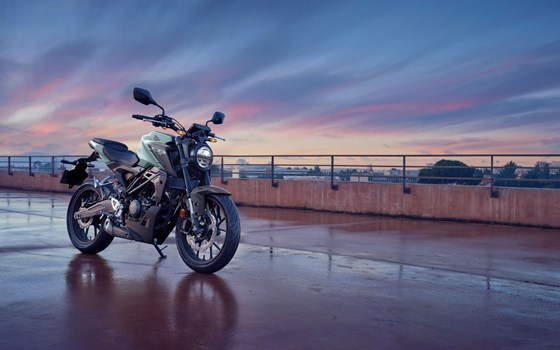 Gebrauchtmotorrad Honda CB125R - Bild 4