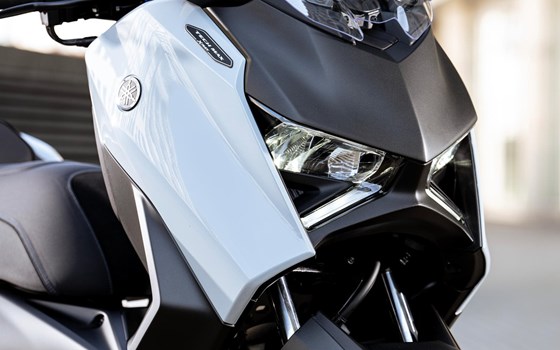 Neufahrzeug Yamaha XMAX 300 Tech MAX - Bild 13