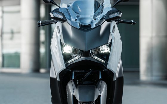 Neufahrzeug Yamaha XMAX 300 Tech MAX - Bild 17