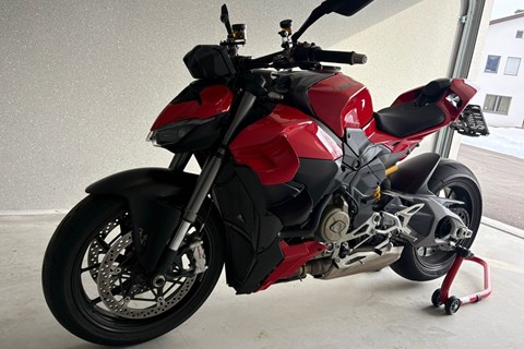 Motorräder mit über 200PS im Vergleich