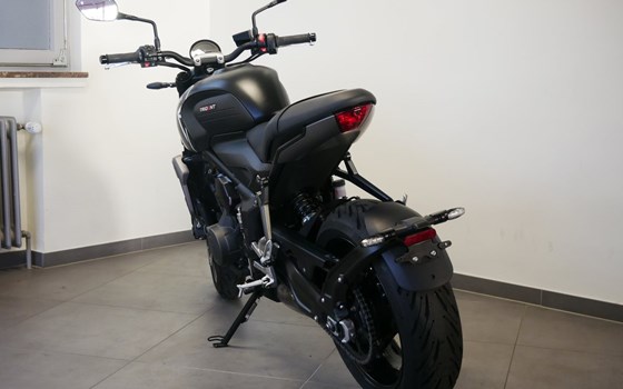 Gebrauchtmotorrad Triumph Trident 660 - Bild 11