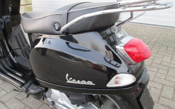 Gebrauchtmotorrad Vespa LX 125 S - Bild 6