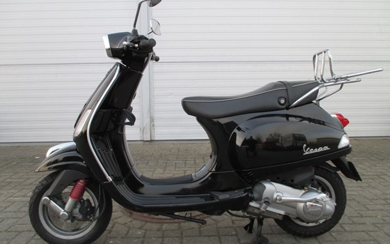 Gebrauchtmotorrad Vespa LX 125 S - Bild 9