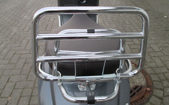 Gebrauchtmotorrad Vespa Primavera 125 Touring - Bild 10