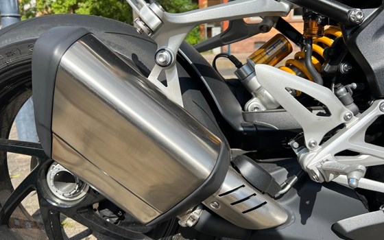 Gebrauchtmotorrad Triumph Speed Triple 1200 RS - Bild 7