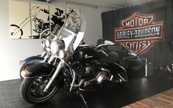 Gebrauchtmotorrad Harley-Davidson Road King Police FLHP - Bild 2