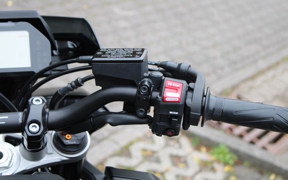 Gebrauchtmotorrad Yamaha MT-10 - Bild 16