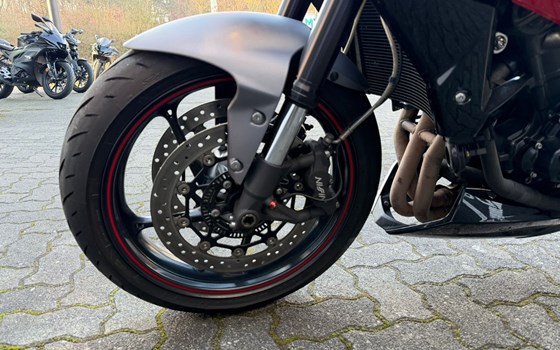 Gebrauchtmotorrad Triumph Street Triple 675 R - Bild 8