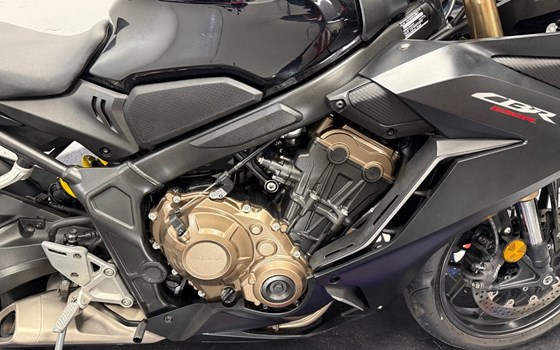 Gebrauchtmotorrad Honda CBR 650F - Bild 10