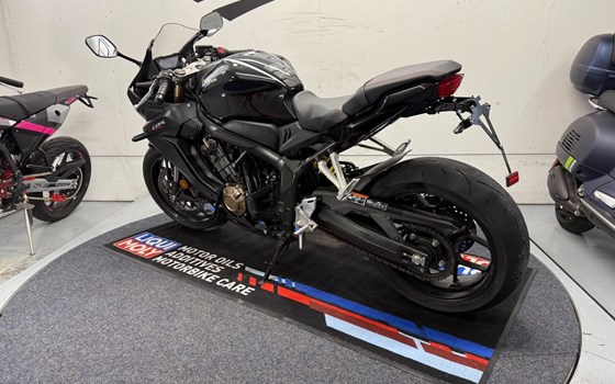 Gebrauchtmotorrad Honda CBR 650F - Bild 2