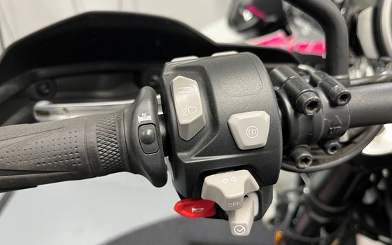 Gebrauchtmotorrad Triumph Scrambler 1200 XC - Bild 8