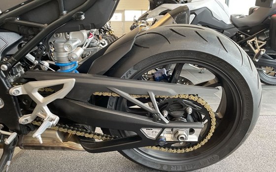 Gebrauchtmotorrad BMW M 1000 R - Bild 11