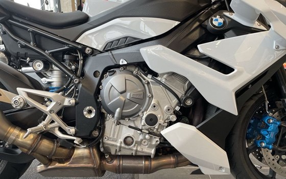 Gebrauchtmotorrad BMW M 1000 R - Bild 9