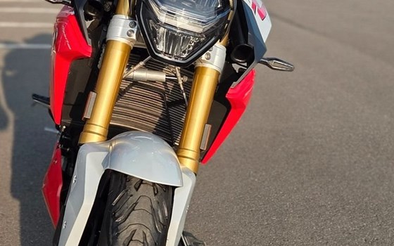 Gebrauchtmotorrad BMW F 900 R - Bild 3