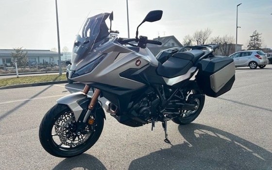 Gebrauchtmotorrad Honda NT1100 DCT Electronic Suspension - Bild 3