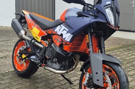 KTM 890 SMT