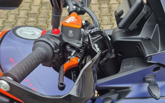 Neufahrzeug KTM 890 SMT - Bild 7