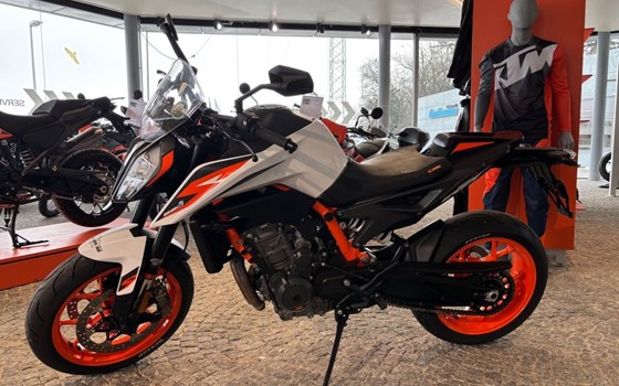 Gebrauchtmotorrad KTM 890 Duke R - Bild 3