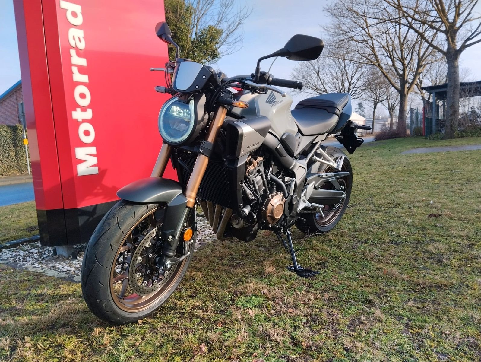 Honda CB650R E-Clutch