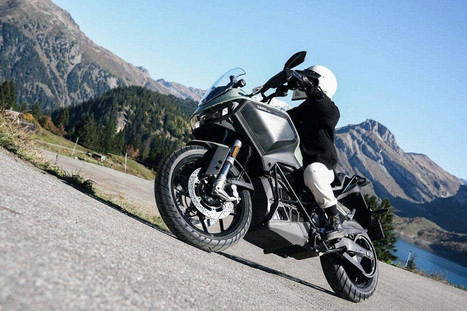 Zero DS 15,6+ 2026 3,3 KW Ladung