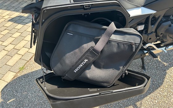 Gebrauchtmotorrad Honda NT1100 DCT - Bild 9