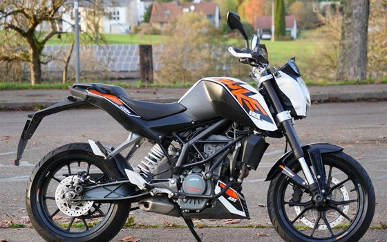Gebrauchtmotorrad KTM 125 Duke - Bild 1