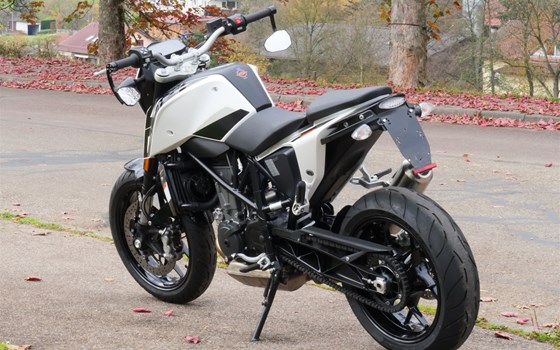 Gebrauchtmotorrad KTM 690 Duke - Bild 7