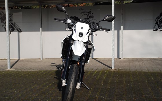 Neufahrzeug Suzuki DR-Z4SM - Bild 7