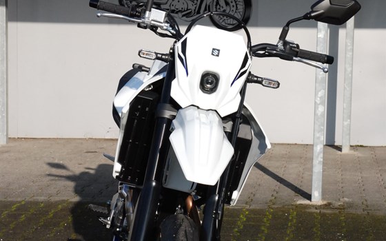 Neufahrzeug Suzuki DR-Z4SM - Bild 8